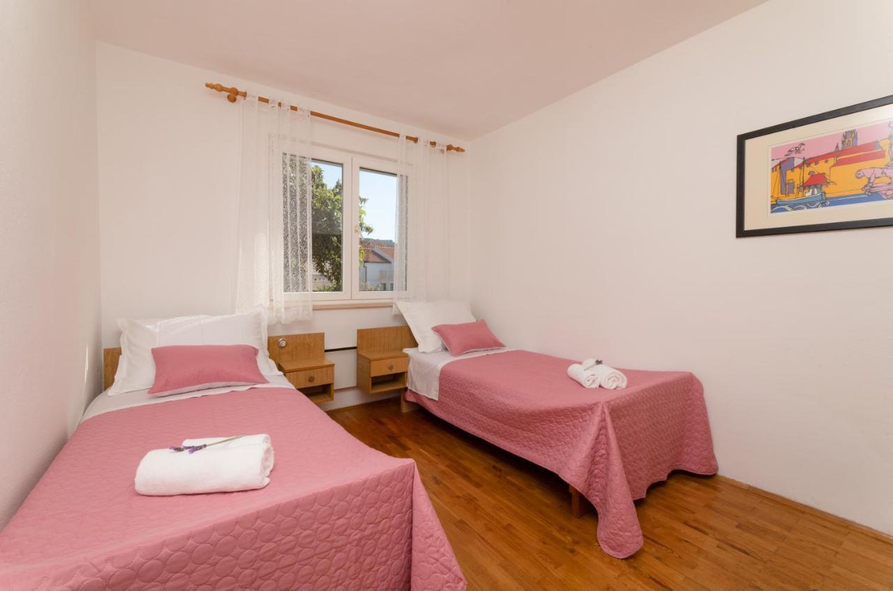 Apartment Nona - Center, 150 Meters From The Beach Supetar Eksteriør bilde